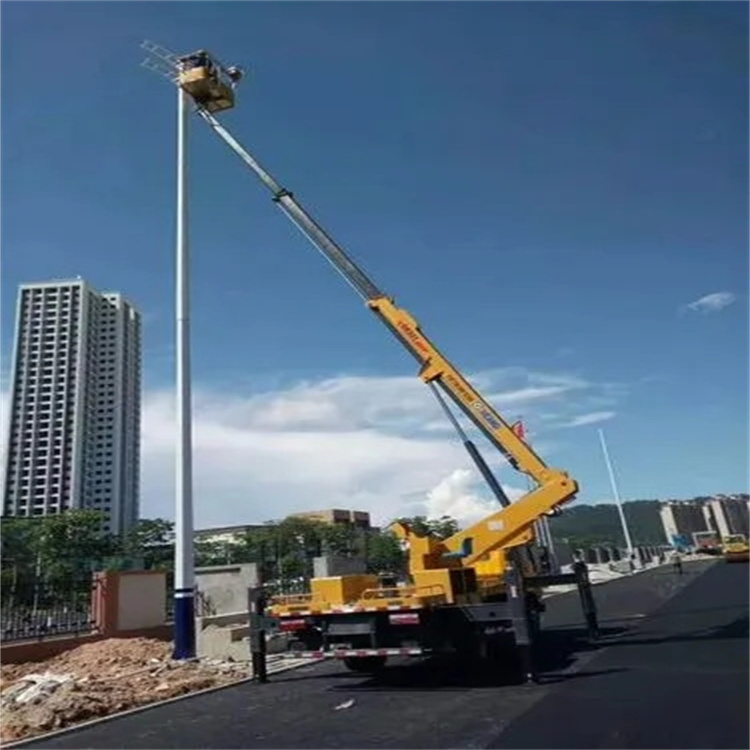 封丘维修路灯的曲臂升降车出租