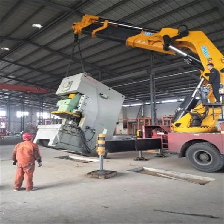 封丘80吨折臂吊车出租附近电话