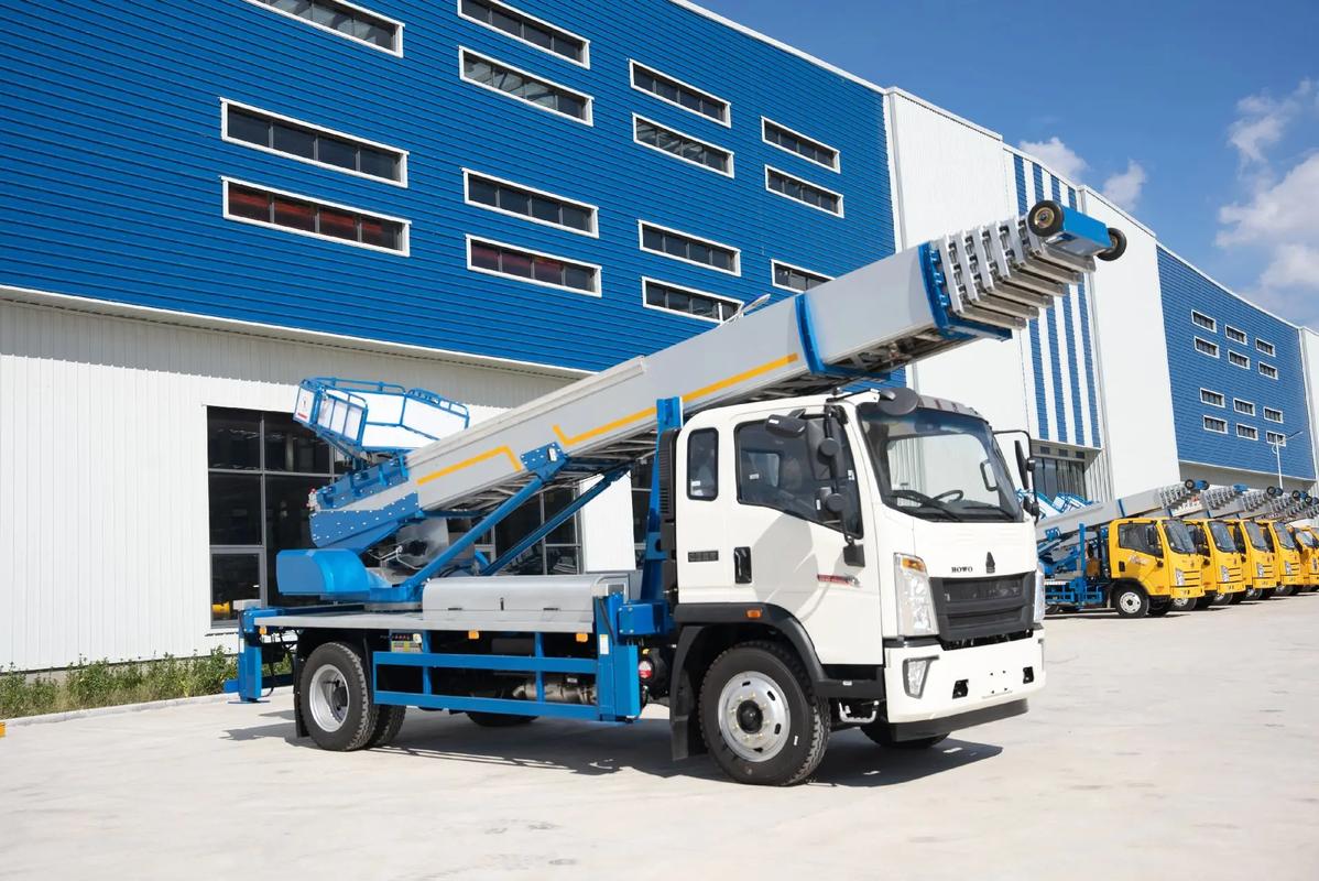 封丘出租云梯车高空作业车 建筑垃圾搬运